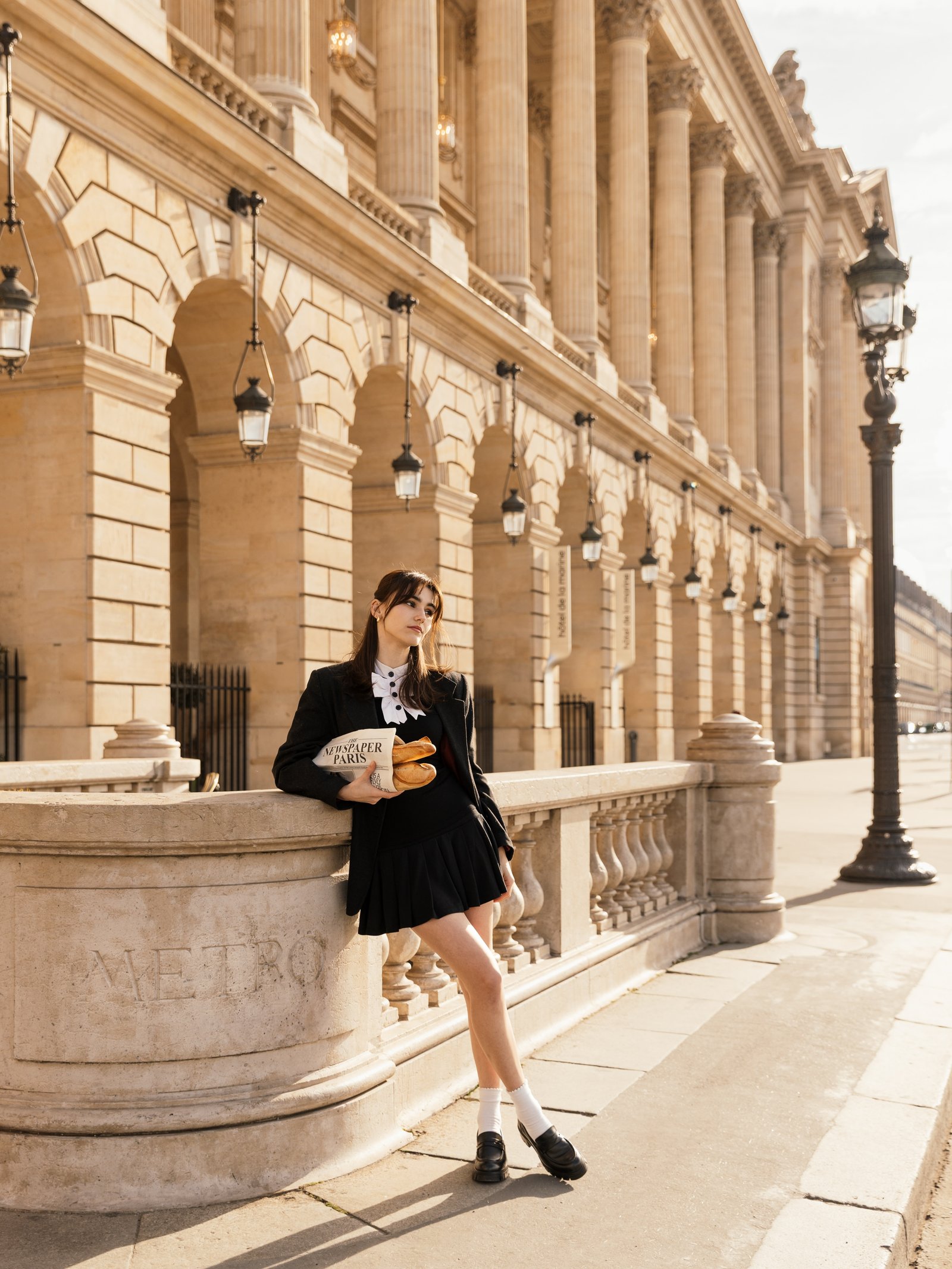 Parisian fuel 🥖
De retour à Paris, juste à temps pour la Fashion week 

@maiwenn_cvn pour le meet up organisé par @satchephotography