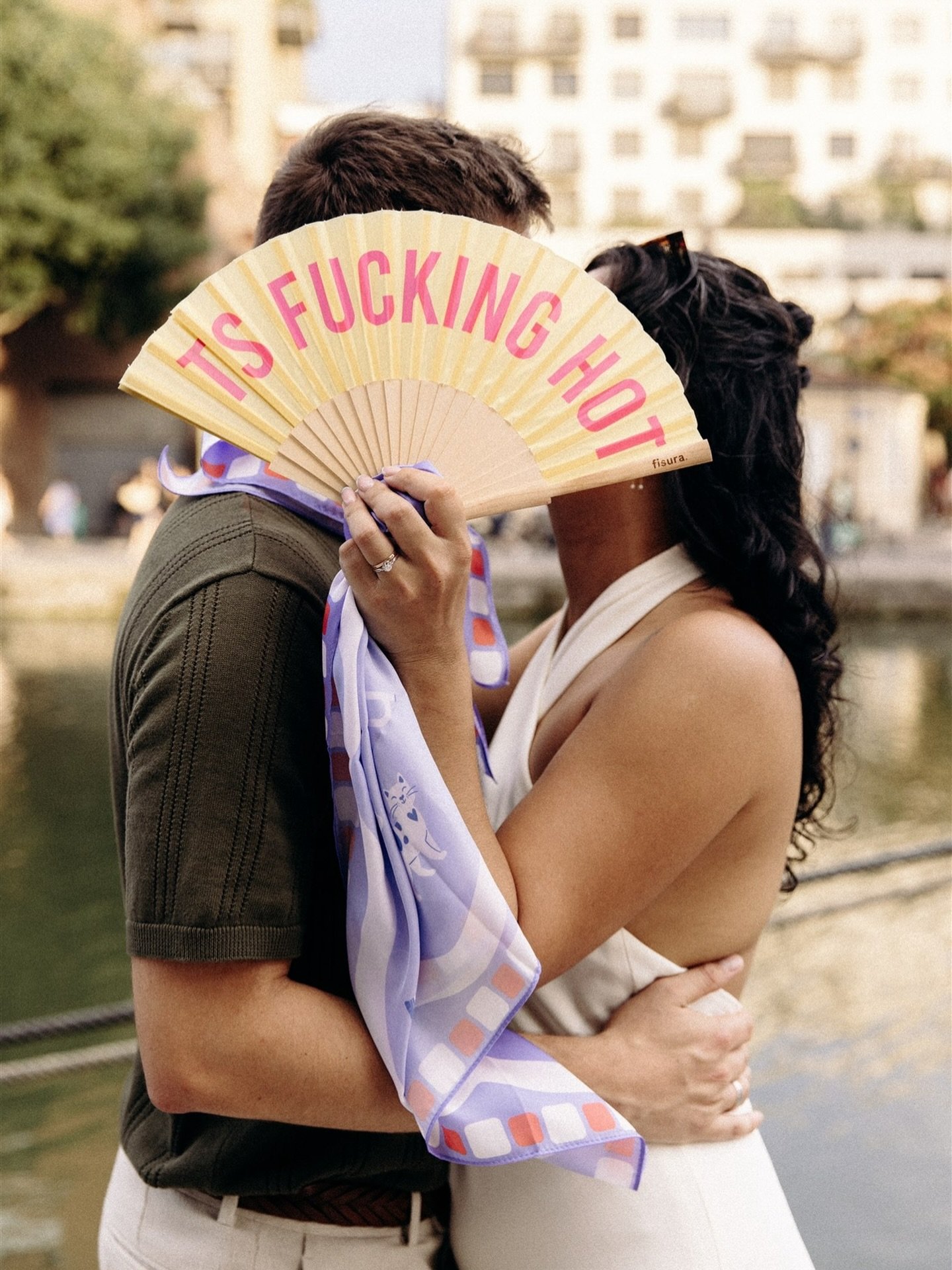 La météo à Paris cette semaine 🔥
Hâte que la saison commence !

Il me reste quelques disponibilités pour 2026 (mariages civils & séances).
2027 commence déjà à bien se remplir ✨

N’hésitez pas à me contacter si vous cherchez votre photographe ou si vous avez des questions 💌
📩 contact@charlottemarette.com