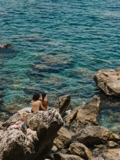 Petits bouts de Nice le mois dernier, en attendant les vacances. ☀️
(Et ça y est, on a officiellement dépassé la moitié de la saison des mariages par ici. 🥳)