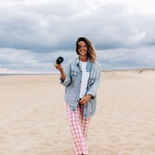 Tiny bits of summer with the girls 🤍

📸 @melody_barabe & @charlottemarette 
With @suzetonik